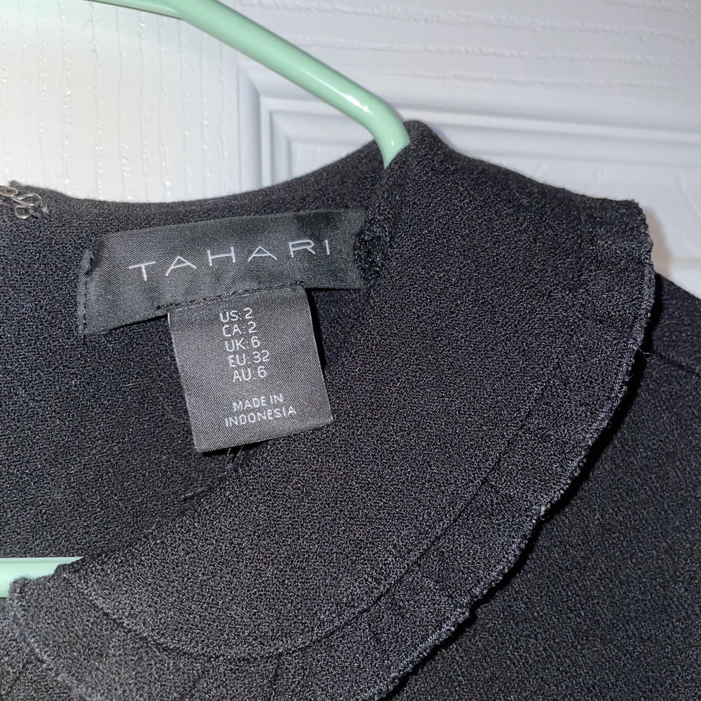 A6 - 349 Tahari Black ruffle dress with pockets - Picture 7 of 8